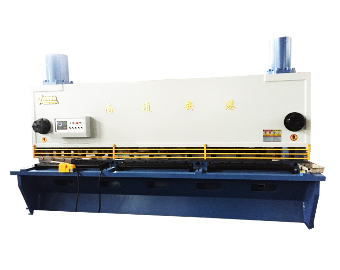 QC11Y經(jīng)濟(jì)型液壓閘式剪板機(jī)